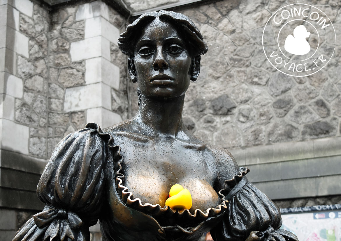 molly malone buste weekend dublin