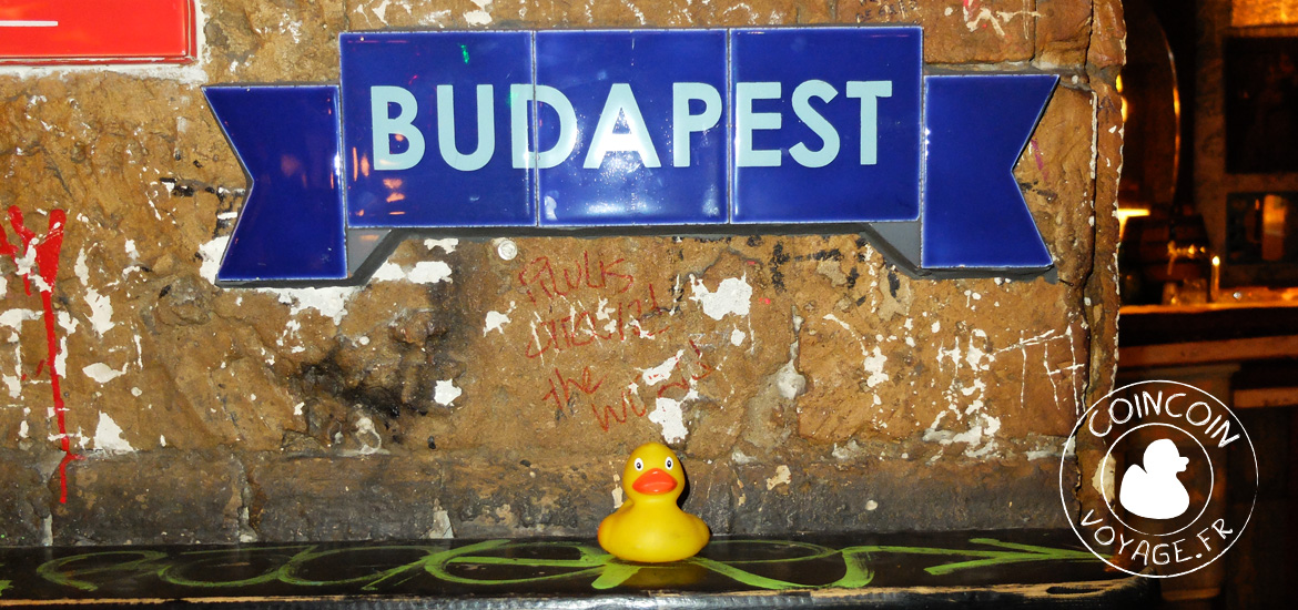 ruin-bar-szimpla-kert-bar-budapest