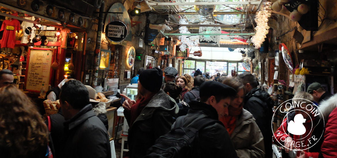 szimpla kert bar budapest marche