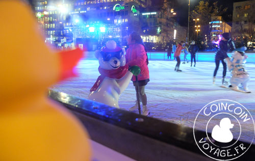 noel-karlsplatz-patinoire-munich